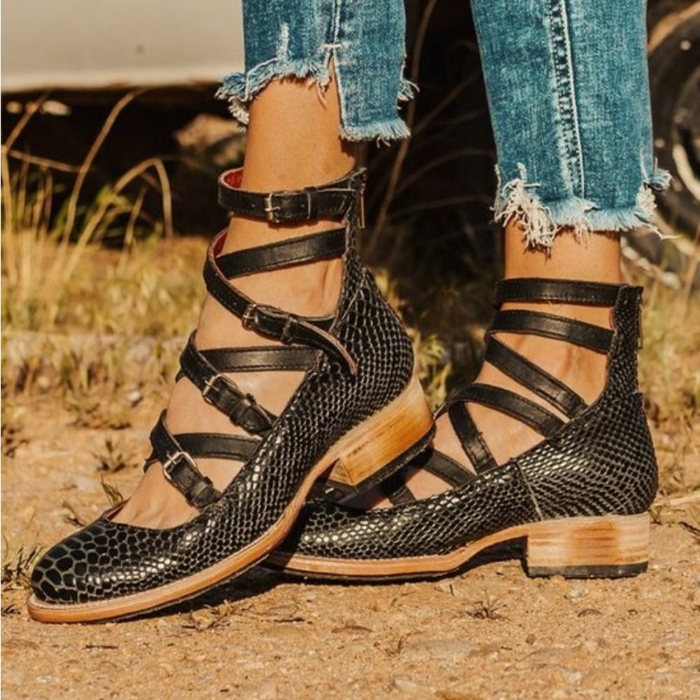 Freebird Marcel in Black Snake size 7